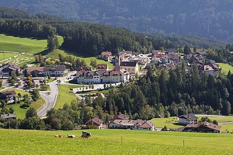 View of Terenten, Val Pusteria, Pustertal Valley, South Tyrol, Italy, Europe