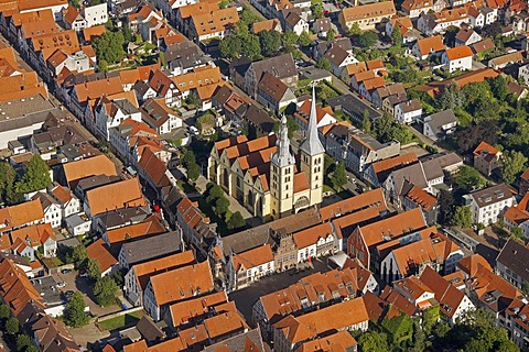 Aerial view, town hall with Nicolaikirche or St Nicholas church, Lemgo, Ostwestfalen-Lippe, eastern Westphalia, North Rhine-Westphalia, Germany, Europe