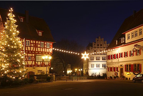 Christmas lighting in Vellberg with the town hall and the castle, Buehlertal, Hohenlohe, Swabian-Franconian Forest, Baden-Wuerttemberg, Germany, Europe