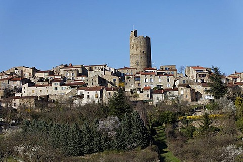 Montpeyroux village, labelled Les Plus Beaux Villages de France, The Most Beautiful Villages of France, Allier valley, Limagne Plain, Departement Puy-de-Dome, France, Europe