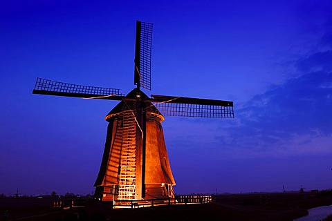 Windmill in the evening, Schermerhorn, Schermer, North Holland, Holland, Netherlands, Europe