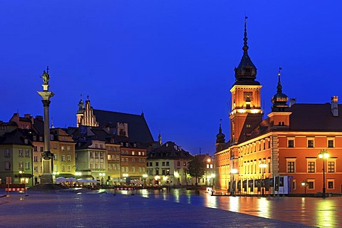 Royal Castle, Castle square, twilight, Warsaw, Mazovia, Poland, Europe