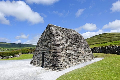 Gallarus Oratory, stone church, 6th to 8th Century, Dingle Penisula, County Kerry, Ireland, Europe