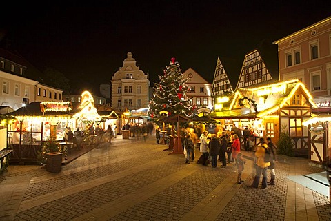 Christmas market on Alter Markt square, Unna, Ruhr area, North Rhine-Westphalia, Germany, Europe, PublicGround