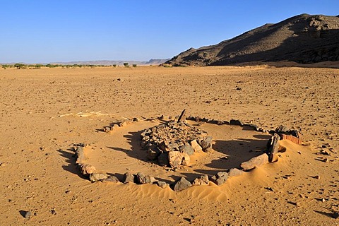 Historic tomb, Adrar Tekemberet, Immidir, Algeria, Sahara, North Africa