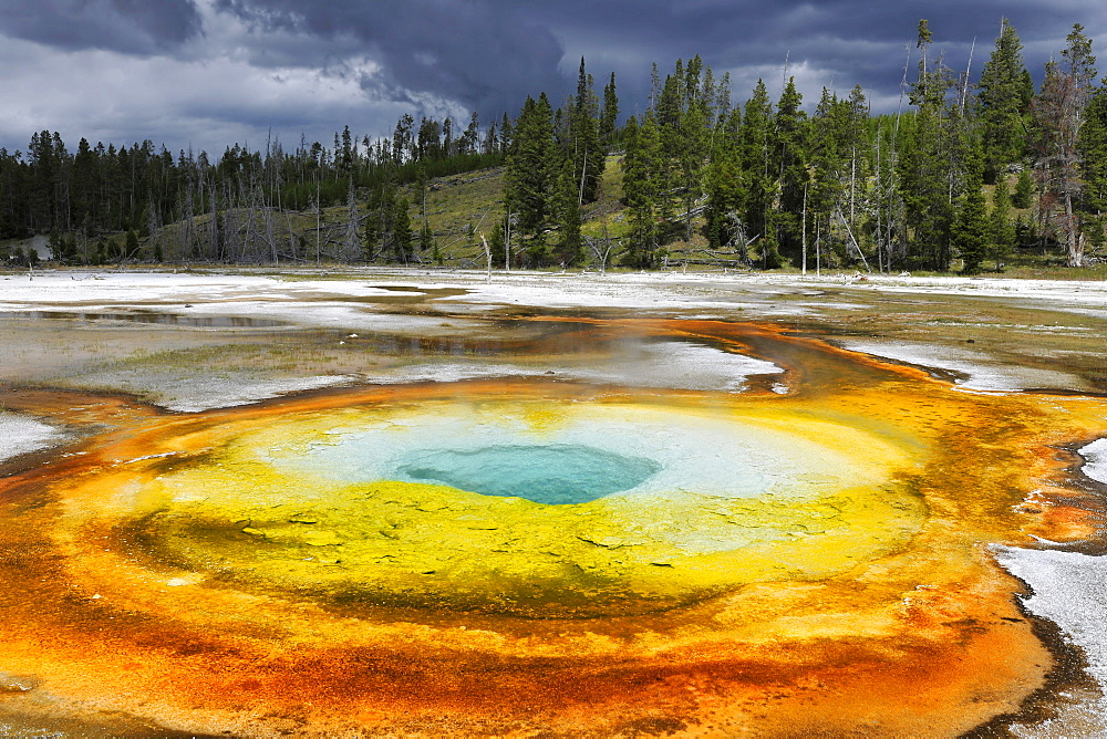 Chromatic Pool Geyser, thunderstorm clouds at the back, Upper Geyser Basin, geysers, geothermal hot-pools, Yellowstone National Park, Wyoming, USA