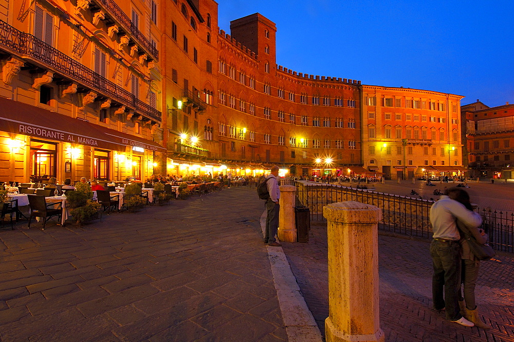 Piazza del campo square at dusk, Siena, Tuscany, Italy, Europe