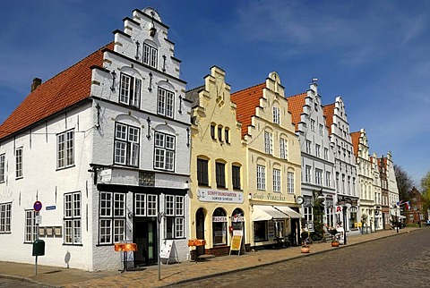 Wilhelminian-style buildings in the market square of the "Dutch Town" of Friedrichstadt, North Friesland district, Schleswig-Holstein, Germany, Europe