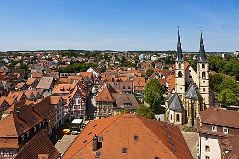 Franconian half-timbered buildings with the Collegiate Church of St. Peter, historic town centre of Bad Wimpfen, Neckartal, Baden-Wuerttemberg, Germany, Europe, PublicGround