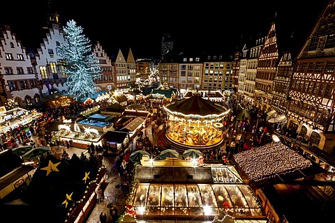 Christmas market on Roemer square, Frankfurt am Main, Hesse, Germany, Europe