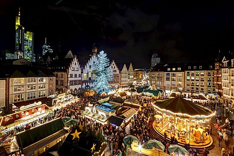 Christmas market on Roemer square, Frankfurt am Main, Hesse, Germany, Europe