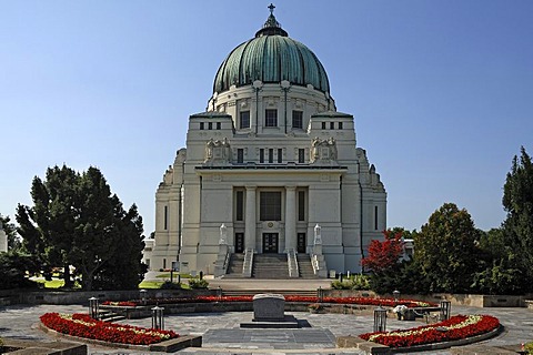 Karl-Borromaeus-Kirche church, presidential tomb at front, Art Nouveau, 1908, Zentralfriedhof, Central Cemetery, Gate 2, Simmeringer Hauptstrasse, Vienna, Austria, Europe