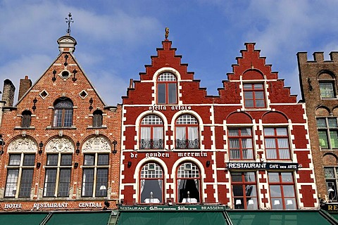 Houses, market square, Bruges, a UNESCO World Heritage site, West Flanders, Flemish Region, Belgium, Europe