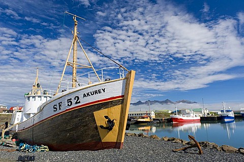 Port of Hoefn or Hoefn i Hornafirï£¿i, Hornafirdi, community of Hornafjoerï£¿ur, Hornafjoerdur, eastern Iceland, Europe