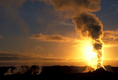 Sunrise, steam coming off Solfatara volcano, Namafjall, Namaskarï£¿ or Namaskard, Hverir, MËvatn or Myvatn, Iceland, Europe