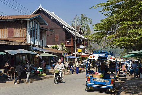 Street in Luang Prabang, Laos, Indochina, Asia