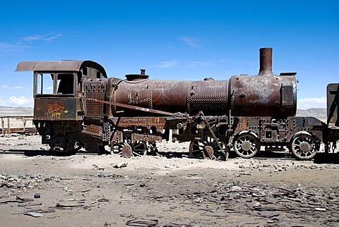 The train cemetery, Salar de Uyuni or salt desert of Uyuni, Bolivia, South America