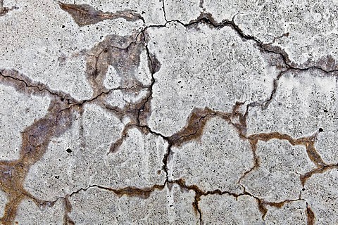 Cracks in a concrete wall