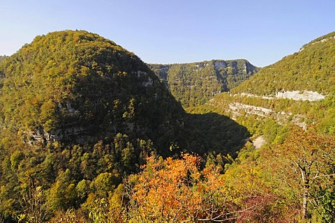 Valley of the Loue River, autumnal landscape, Ornans, Besancon, departement of Doubs, Franche-Comte, France, Europe, PublicGround