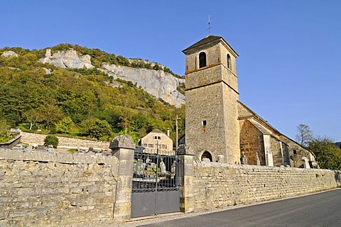 Village church, graveyard, village, community, Baume-les-Messieurs, Lons-Le-Saunier, Department of Jura, Franche-Comte, France, Europe, PublicGround