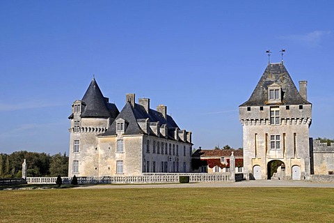 Chateau de la Roche Courbon, castle, Saint Porchaire, Saintes, Charente-Maritime, Poitou-Charentes, France, Europe