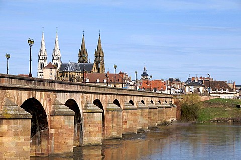 Regemortes bridge, Moulins, Allier, France, Europe