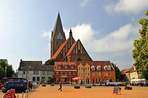 Market square and St. Mary's Church, Barth, Mecklenburg-Western Pomerania, Germany, Europe