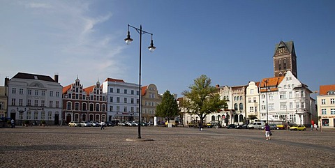 Gabled houses on the market, Wismar, Mecklenburg-Western Pomerania, Germany, Europe, PublicGround