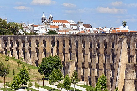 Amoreira Aqueduct, Elvas, Alentejo, Portugal, Europe