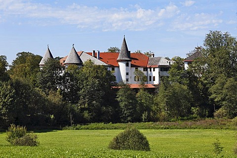 Schloss Sigriz or Reichersbeuern castle, Reichersbeuern, Toelzer Land, Upper Bavaria, Bavaria, Germany, Europe, PublicGround