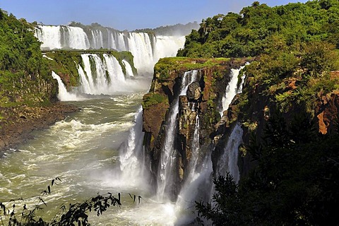 View of the Garganta del Diablo, Devil's Throat, from Isla San Martin, Iguazu Falls, Puerto Iguazu, Argentina, South America