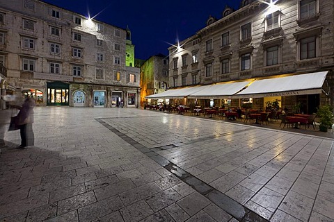 Historic district with restaurants, Narodni trg square, Split, central Dalmatia, Adriatic coast, Croatia, Europe, PublicGround