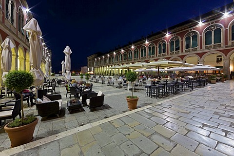 Bellevue Hotel, with arcades and restaurants, Trg Republike, Split, central Dalmatia, Adriatic coast, Croatia, Europe, PublicGround