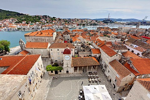 Romanesque Church of St. John the Baptist, Cathedral Square, historic town centre, UNESCO World Heritage Site, Trogir, Split region, Central Dalmatia, Dalmatia, Adriatic coast, Croatia, Europe, PublicGround