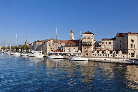 Riva promenade and palazzo, historic centre of Trogir, UNESCO World Heritage Site, Split region, central Dalmatia, Dalmatia, Adriatic coast, Croatia, Europe, PublicGround