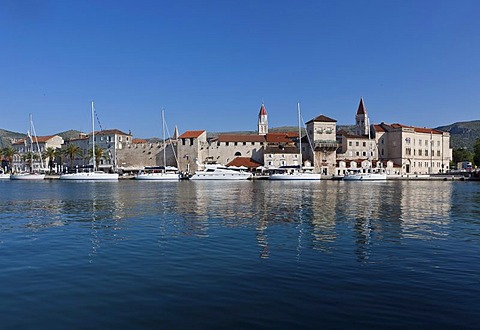 Riva promenade and palazzo, historic centre of Trogir, UNESCO World Heritage Site, Split region, central Dalmatia, Dalmatia, Adriatic coast, Croatia, Europe, PublicGround