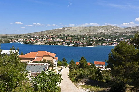 View of the village of Grebastica, central Dalmatia, Dalmatia, Adriatic coast, Croatia, Europe, PublicGround