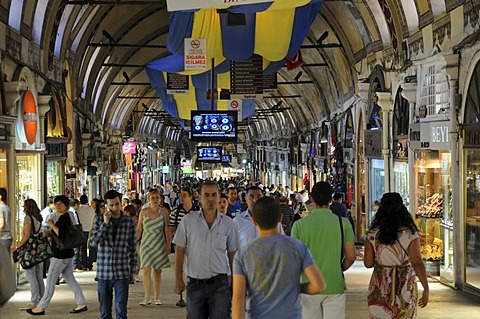 Interior view, covered part of the Grand Bazaar, Kapali Carsi, old town, Istanbul, Turkey, Europe