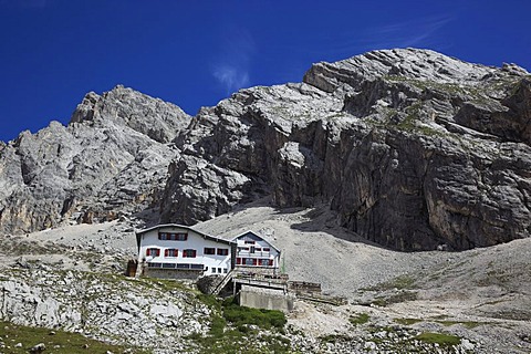 Knorr hut of the German Alpine Club on plateau of Mt Zugspitze underneath the summit, Wetterstein range, Garmisch-Partenkirchen, Upper Bavaria, Germany, Europe