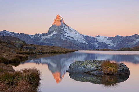 Morning mood on Lake Stellisee looking towards the Matterhorn, Zermatt, Valais, Swiss Alps, Switzerland, Europe, PublicGround