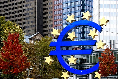 Euro symbol in front of the ECB, European Central Bank, Willy-Brandt-Platz square, Frankfurt am Main, Hesse, Germany, Europe