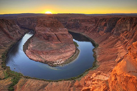 Horseshoe Bend or King Bend, meandering bend of the Colorado River, Page, Glen Canyon National Recreation Area, Arizona, United States of America