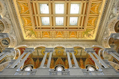 Magnificent ceiling with glass painting in the large entrance hall, The Great Hall, The Jefferson Building, Library of Congress, Capitol Hill, Washington DC, District of Columbia, United States of America, USA