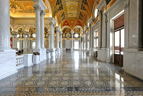 Marble columns, marble arch, frescoes, mosaics, in the magnificent entrance hall, The Great Hall, The Jefferson Building, Library of Congress, Capitol Hill, Washington DC, District of Columbia, United States of America, USA