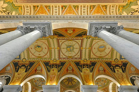 Marble columns, marble arch, frescoes, mosaics in the magnificent entrance hall, The Great Hall, The Jefferson Building, Library of Congress, Capitol Hill, Washington DC, District of Columbia, United States of America, USA