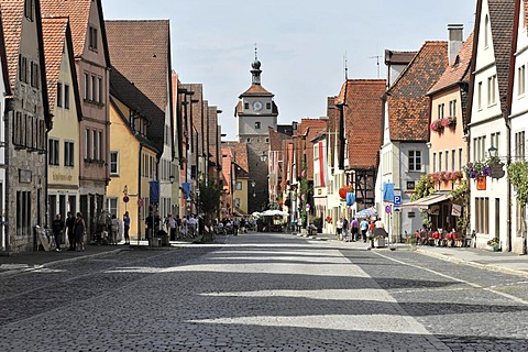 Historic district, Weisser Turm tower at the back, Rothenburg ob der Tauber, Bavaria, Germany, Europe