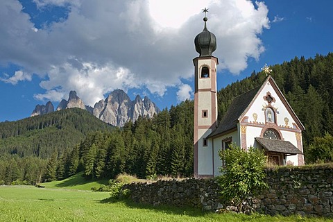 St. Johann church in Ranui in front of the Geislerspitzen, Olde Geisler group in the Dolomites, South Tyrol, Italy, Europe