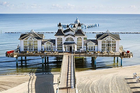 Sellin pier, Ruegen, Mecklenburg-Vorpommern, Germany, Europe