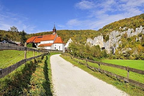 Hiking trail to the Kaeppeler estate and St. George's Basilica near Thiergarten in the Upper Danube Valley, Sigmaringen district, Baden-Wuerttemberg, Germany, Europe