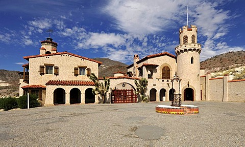 Scotty's Castle with fountain, museum and visitor centre, Death Valley National Park, Mojave Desert, California, USA